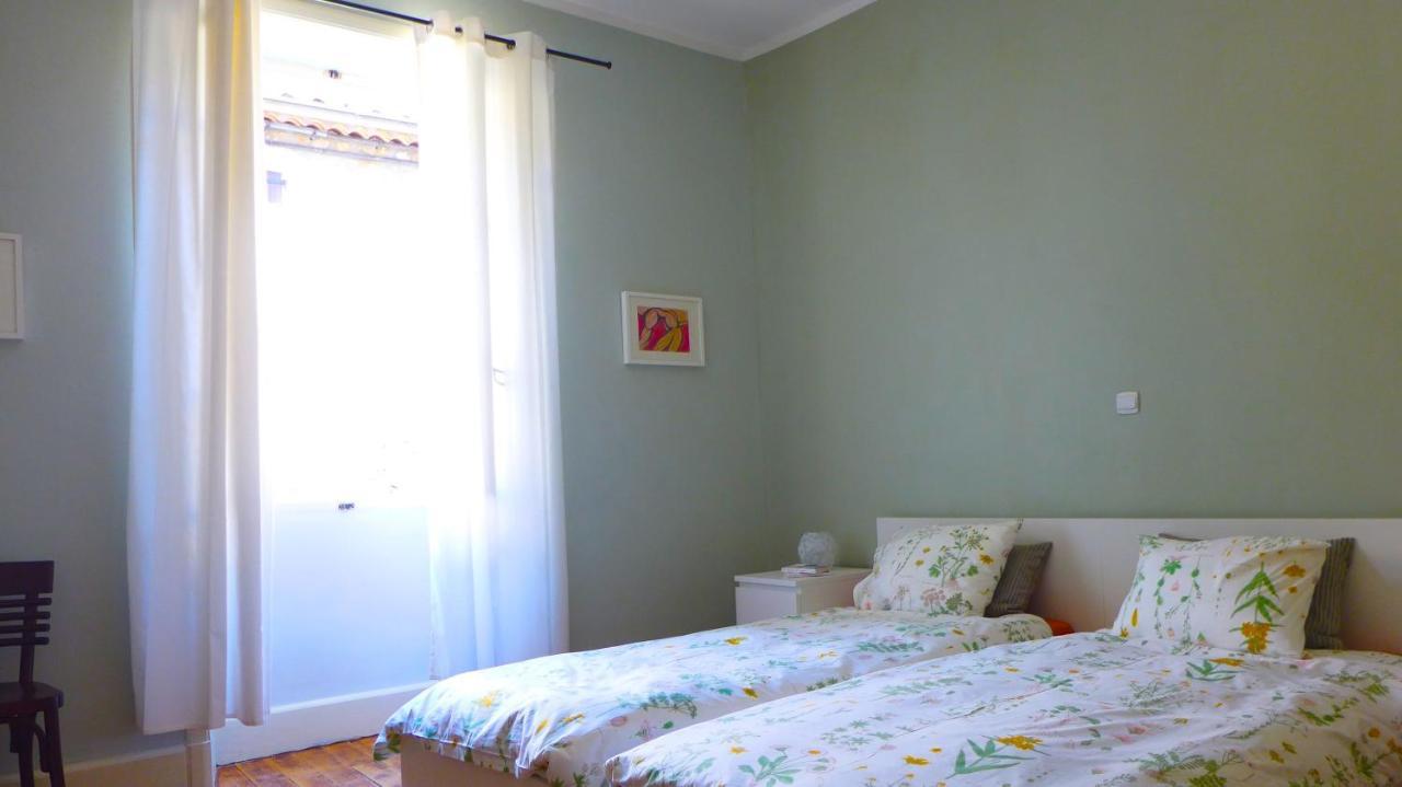 Le Ciel Par-Dessus Le Toit Bed & Breakfast Salavas Exterior photo
